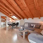 Alpenvogel Apartamento *